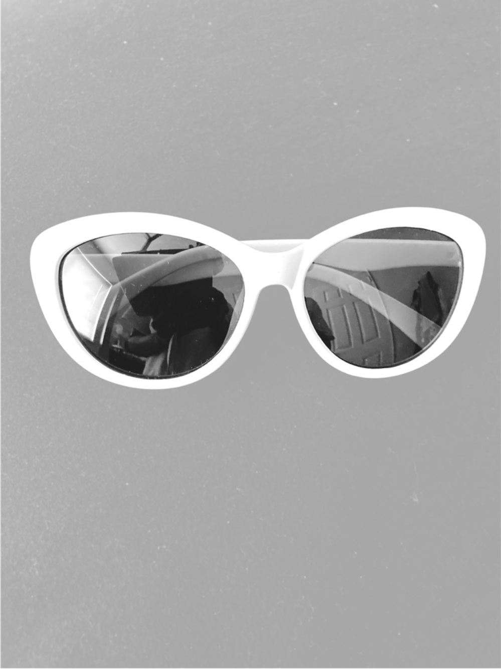 White Fashion Sunglasses